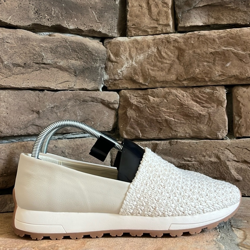 Baretraps Gennie Slip On / Natural Crochet / SZ 9.5